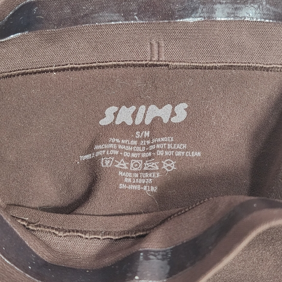 NWOT SKIMS SCULPTING HIGH WAIST BRIEF/ NWOT/ COCOA/S/M - Picture 9 of 10